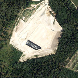 Satellite imagery of Fünfeckiger Stein, AT