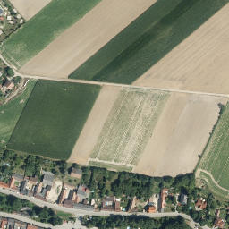 Satellite imagery of Leeberg, AT