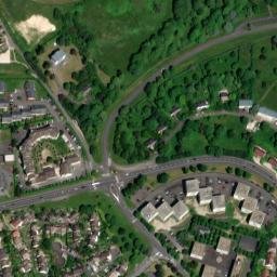 Satellite imagery of Château de Vignay, FR