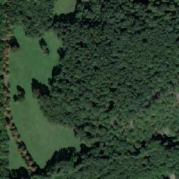 Satellite imagery of Kuchynský hrad, SK