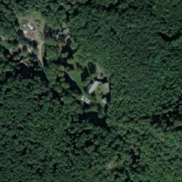 Satellite imagery of Kuchynský hrad, SK