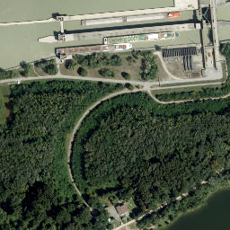 Satellite imagery of Burg Greifenstein, AT