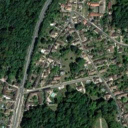 Satellite imagery of Chateau de Bourron-Marlotte, FR