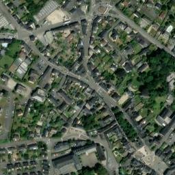 Satellite imagery of Château de Mayenne, FR