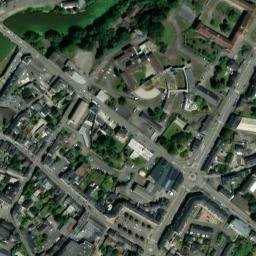 Satellite imagery of Château de Mayenne, FR