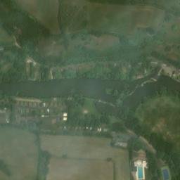 Satellite imagery of Château de Fresnay-sur-Sarthe, FR