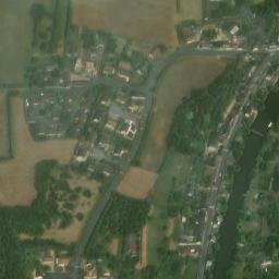 Satellite imagery of Château de Fresnay-sur-Sarthe, FR