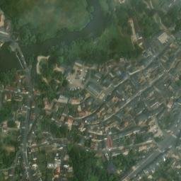 Satellite imagery of Château de Fresnay-sur-Sarthe, FR