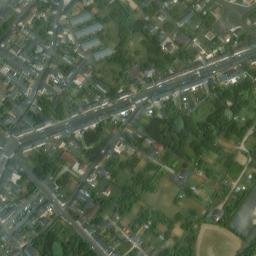 Satellite imagery of Château de Fresnay-sur-Sarthe, FR