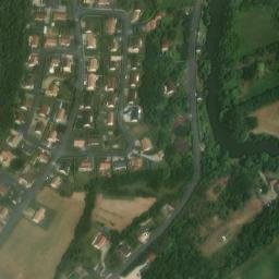 Satellite imagery of Château de Fresnay-sur-Sarthe, FR