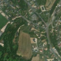 Satellite imagery of Château de Fresnay-sur-Sarthe, FR