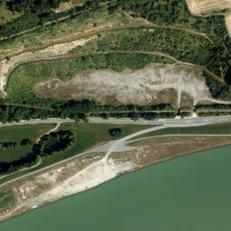 Satellite imagery of Donau-Freileitungskreuzung Bergern, Mast Nord, AT