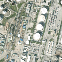 Satellite imagery of Hauptkamin der Ölraffinerie Schwechat, AT