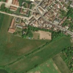 Satellite imagery of Château de Beaumont-du-Gâtinais, FR