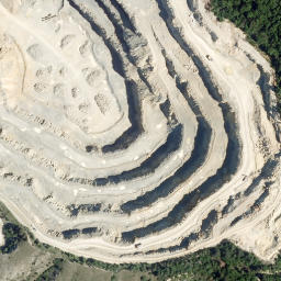 Satellite imagery of Pfaffenberg, AT