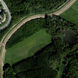 Satellite imagery of Schloss Harrach, AT
