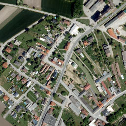 Satellite imagery of Schloss Harrach, AT