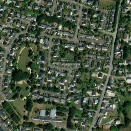 Satellite imagery of Châteaugiron Castle, FR