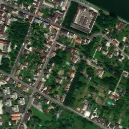 Satellite imagery of Château de Joigny, FR