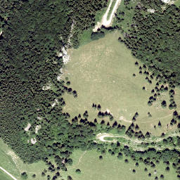 Satellite imagery of Staff, AT