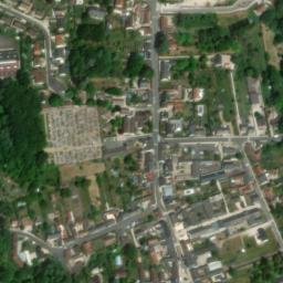 Satellite imagery of Château de Vaux, FR