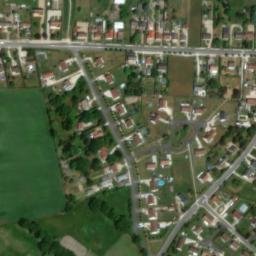 Satellite imagery of Château du Plessis, FR