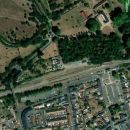 Satellite imagery of Château de la Suze-sur-Sarthe, FR