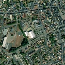 Satellite imagery of Château de la Suze-sur-Sarthe, FR