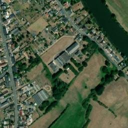 Satellite imagery of Château de la Suze-sur-Sarthe, FR