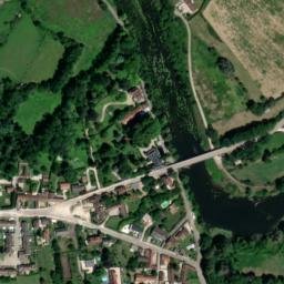 Satellite imagery of Château de Régennes, FR