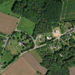 Satellite imagery of Château de la Ville Quéno, FR