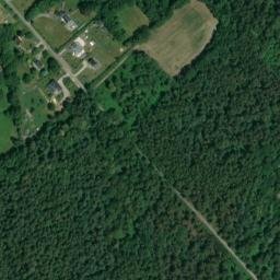 Satellite imagery of Menhirs Babouin et Babouine, FR