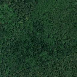 Satellite imagery of Menhirs Babouin et Babouine, FR