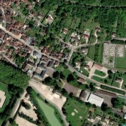 Satellite imagery of Château d'Ancy-le-Franc, FR