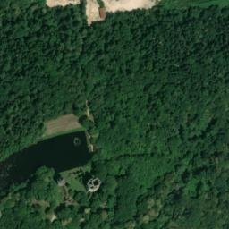 Satellite imagery of Largoet Castle, FR