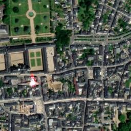 Satellite imagery of Château des Carmes, FR