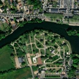 Satellite imagery of Château des Carmes, FR