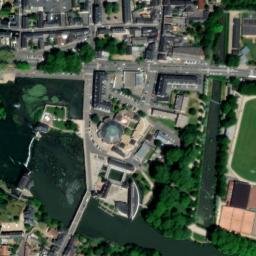 Satellite imagery of Château des Carmes, FR