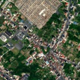 Satellite imagery of Château de Gien, FR