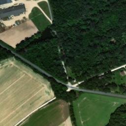Satellite imagery of Château de Pont-Chevron, FR