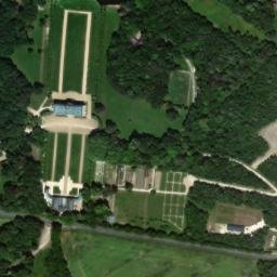 Satellite imagery of Château de Pont-Chevron, FR