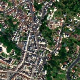 Satellite imagery of Château de Gien, FR
