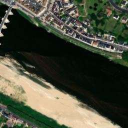 Satellite imagery of Château de Gien, FR