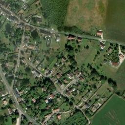 Satellite imagery of Château de Saint-Fargeau, FR