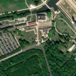 Satellite imagery of Château de Chambord, FR