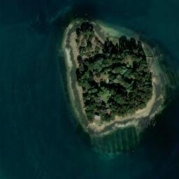 Satellite imagery of Pointe de Locmiquel, FR