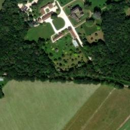 Satellite imagery of Château de Courcelles-le-Roy, FR