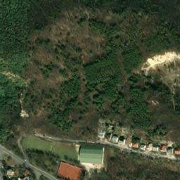 Satellite imagery of Kőpiramisok, HU