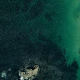 Satellite imagery of La Truie, FR