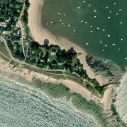 Satellite imagery of Pointe de Kervoyal, FR